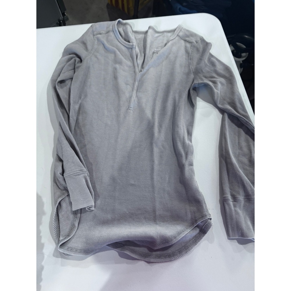 Gap Feather Tee Henley Long Sleeve Waffle Knit Grey Split Neck Top Womens Medium